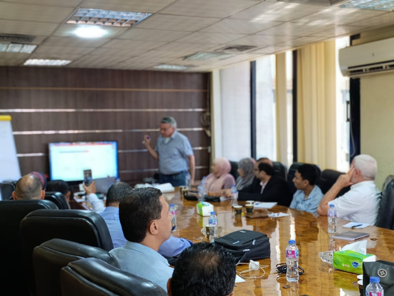 غرفة صناعات الطباعة والتغليف تنظم تدريبًا عمليًا على استخدام جهاز الـ Spectrophotometer لمراقبة جودة الطباعة - القاهرة
